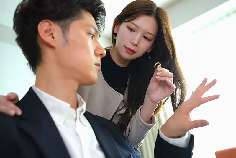 Vợ yêu đi đi giã ngoại, ông xã ở nhà bị nhỏ em bà xã gạ xxx không trượt phát nào